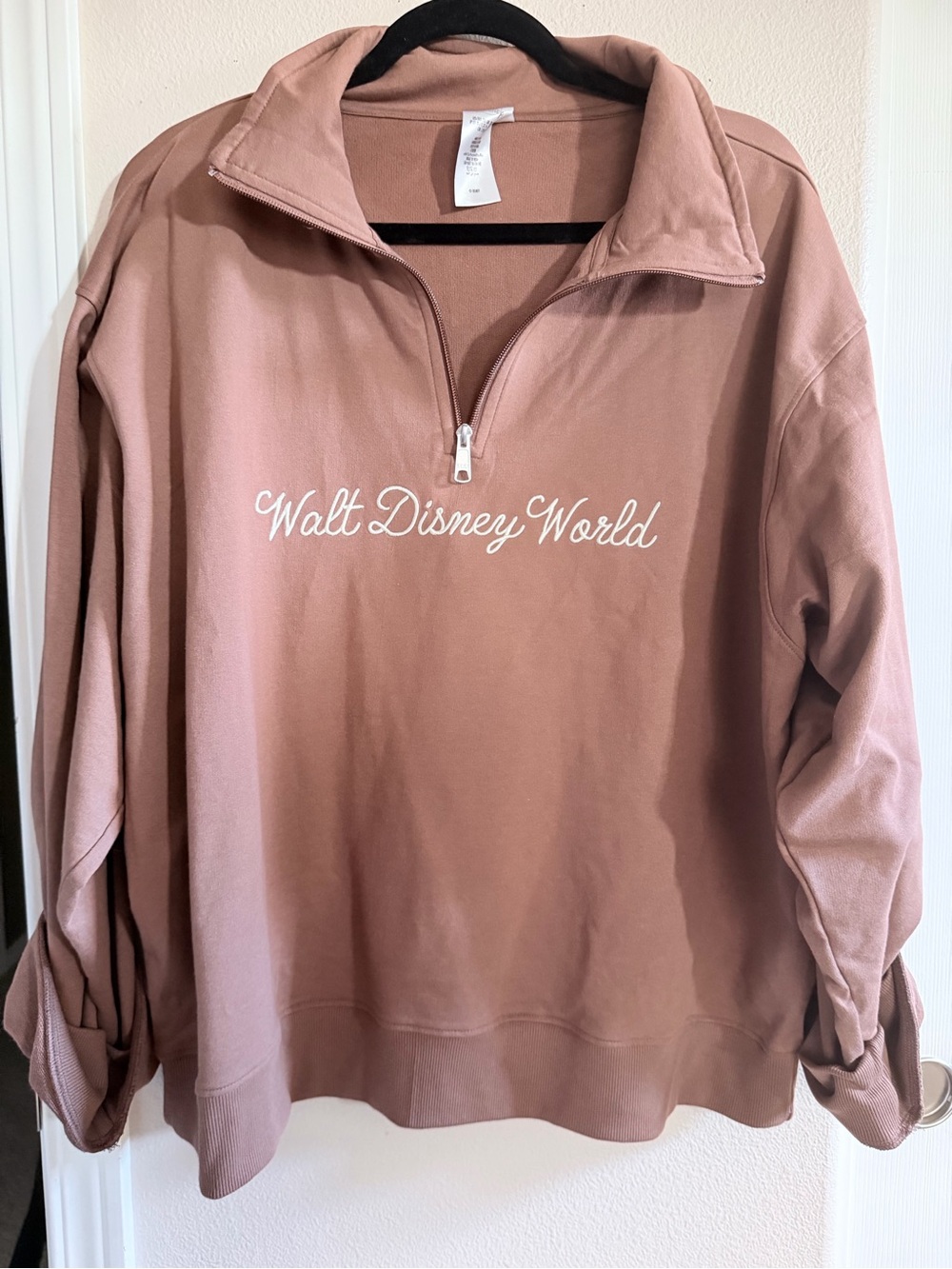 Disney Women's Walt Disney World Pullover - chocolate brown